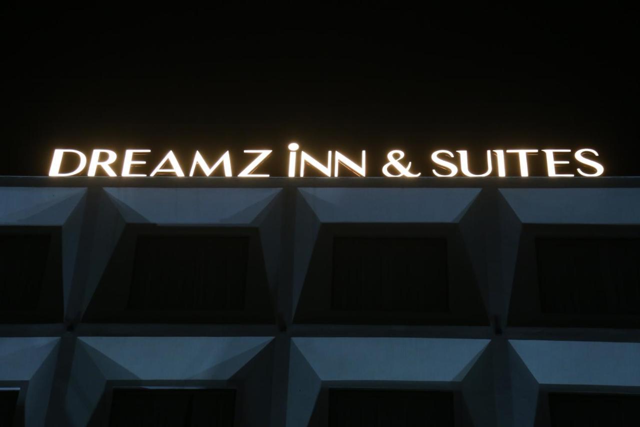 Dreamz Inn & Suites Zirakpur エクステリア 写真