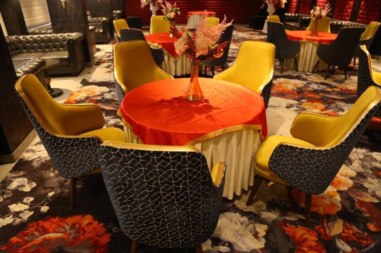 Dreamz Inn & Suites Zirakpur エクステリア 写真
