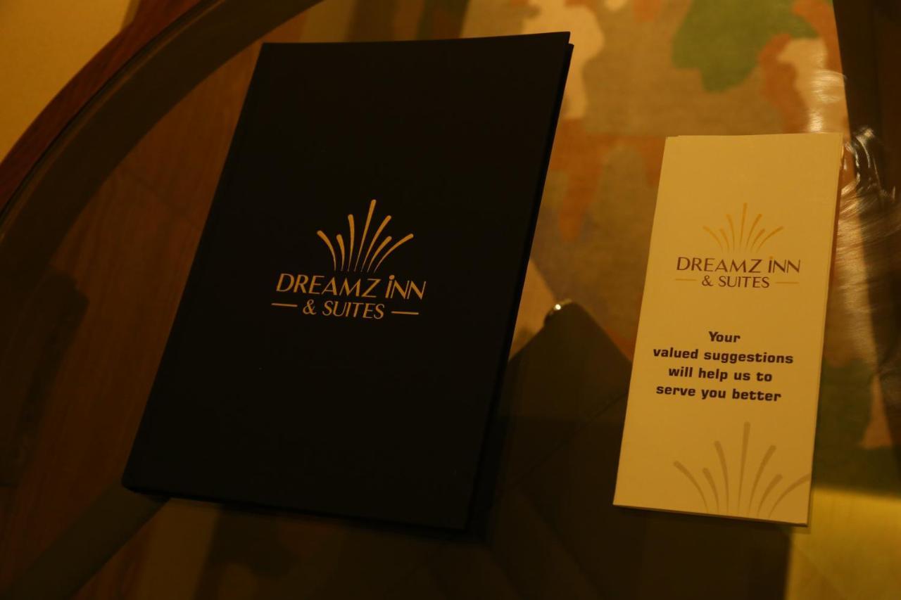 Dreamz Inn & Suites Zirakpur エクステリア 写真