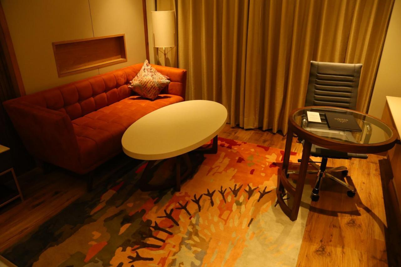 Dreamz Inn & Suites Zirakpur エクステリア 写真