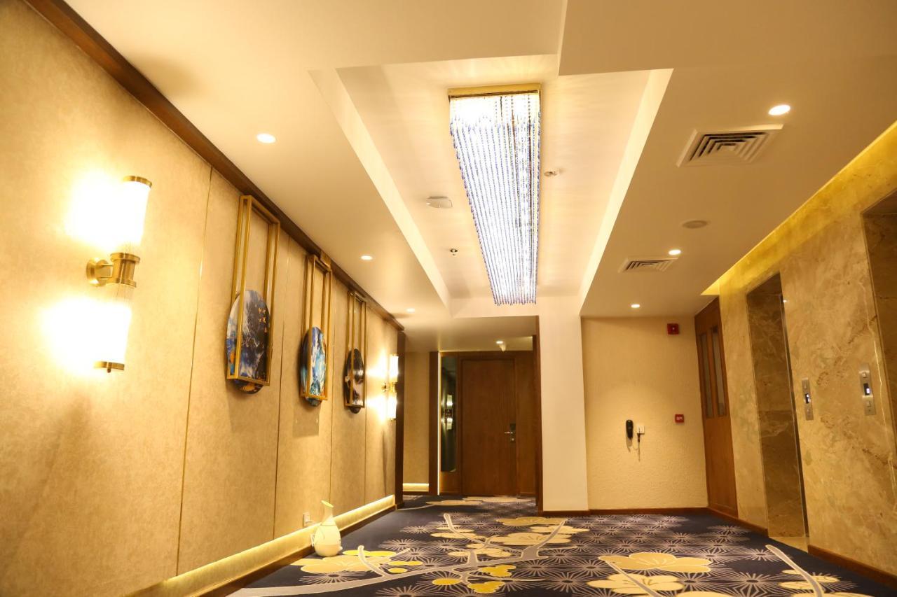 Dreamz Inn & Suites Zirakpur エクステリア 写真