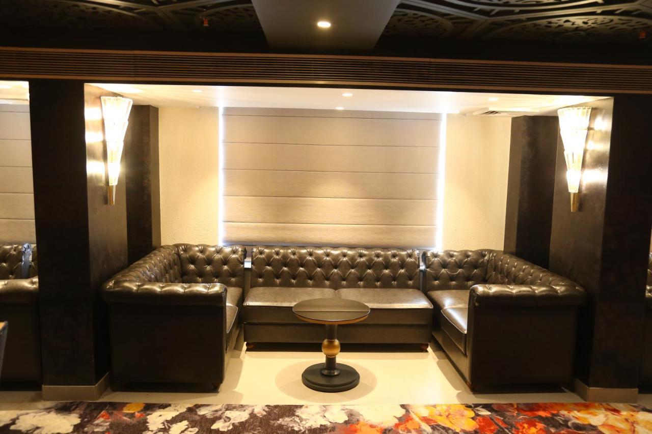 Dreamz Inn & Suites Zirakpur エクステリア 写真