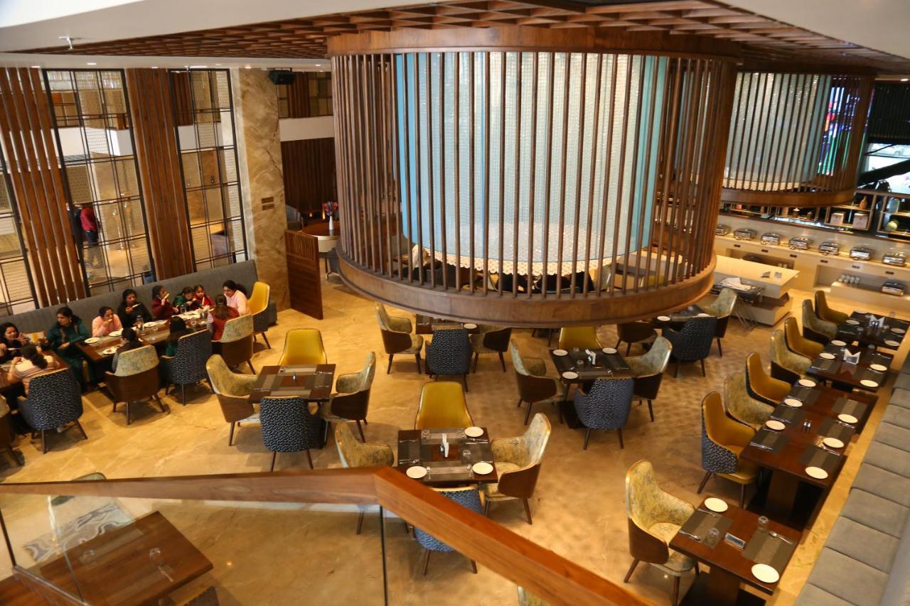 Dreamz Inn & Suites Zirakpur エクステリア 写真